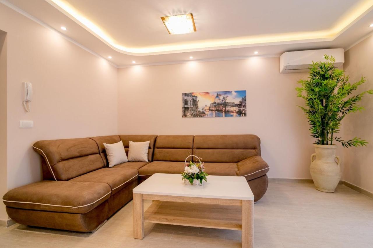 Apartmani Matej コトル エクステリア 写真