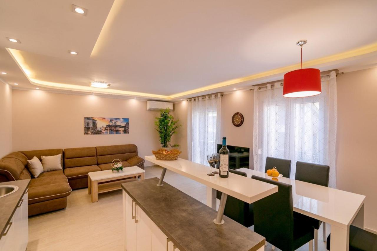 Apartmani Matej コトル エクステリア 写真