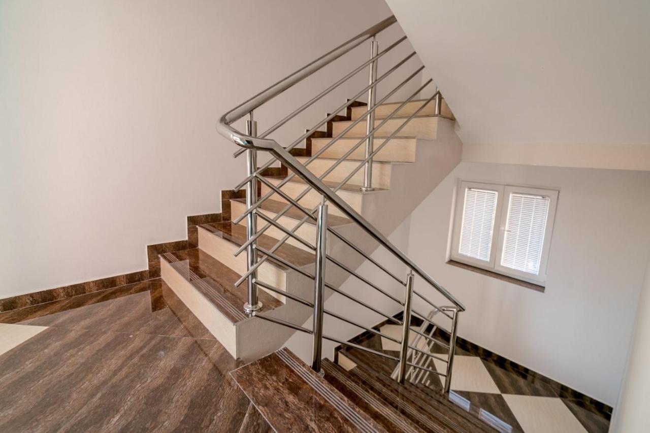 Apartmani Matej コトル エクステリア 写真